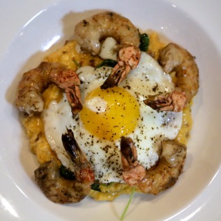 Shrimp and grits: 