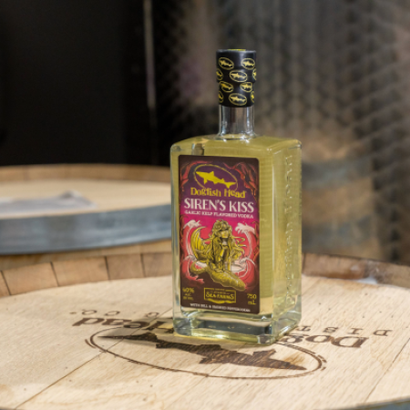 A photo of a bottle of green kelp vodka called Siren's Kiss 