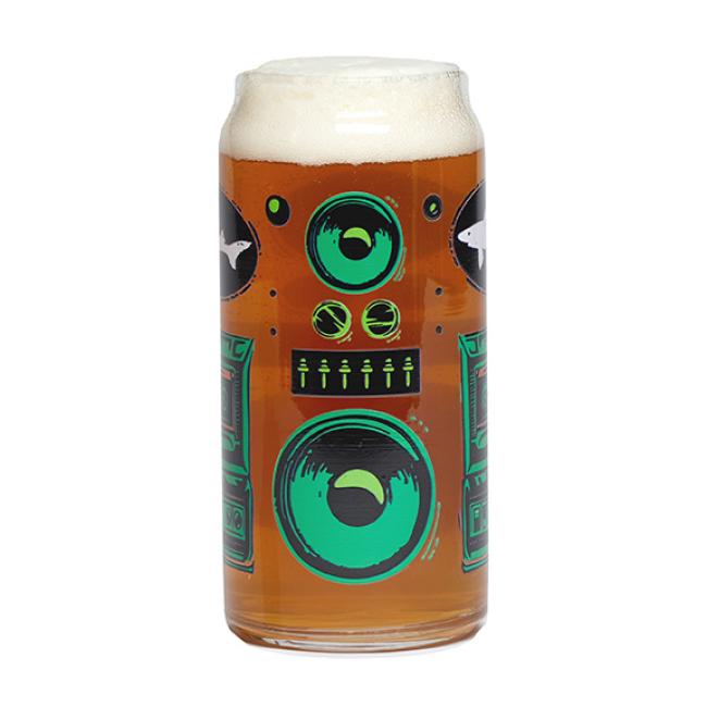 The other side of the tall boy can glass with a Dogfish Head themed retro stereo design on it. Pictured here filled up with beer.
