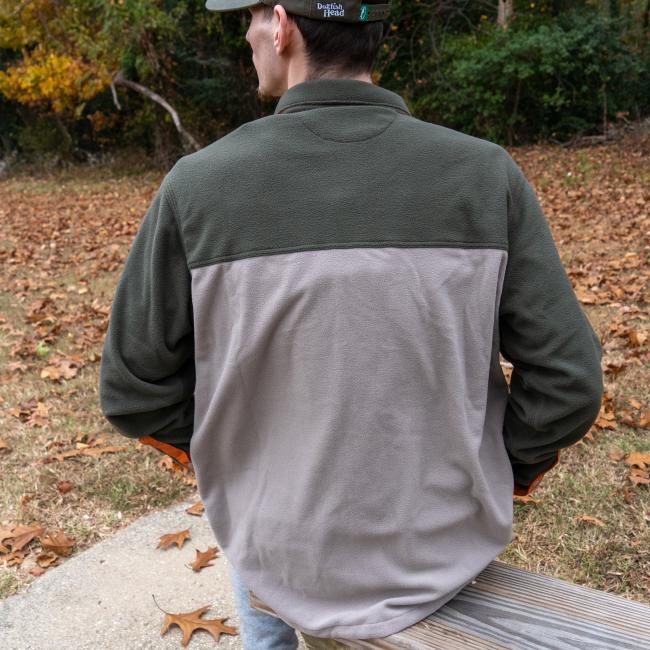 Patagonia M Grey Two Pocket Button Down